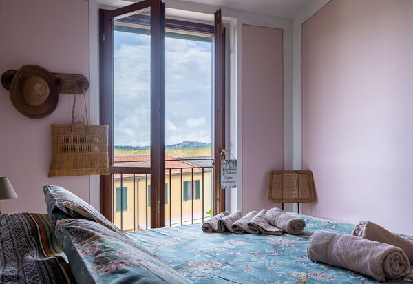 Terrazza sulla Luna, Casciana Terme: Autumn, Bedroom, Spring, Summer