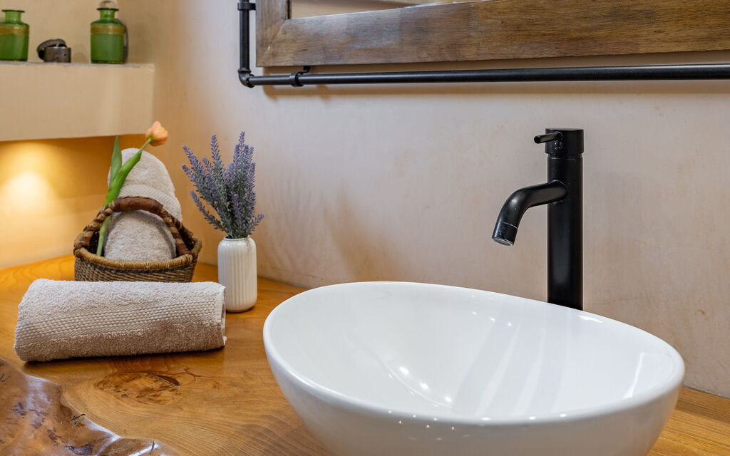Terrazza sulla Luna, Casciana Terme: Autumn, Bathroom, Spring, Summer