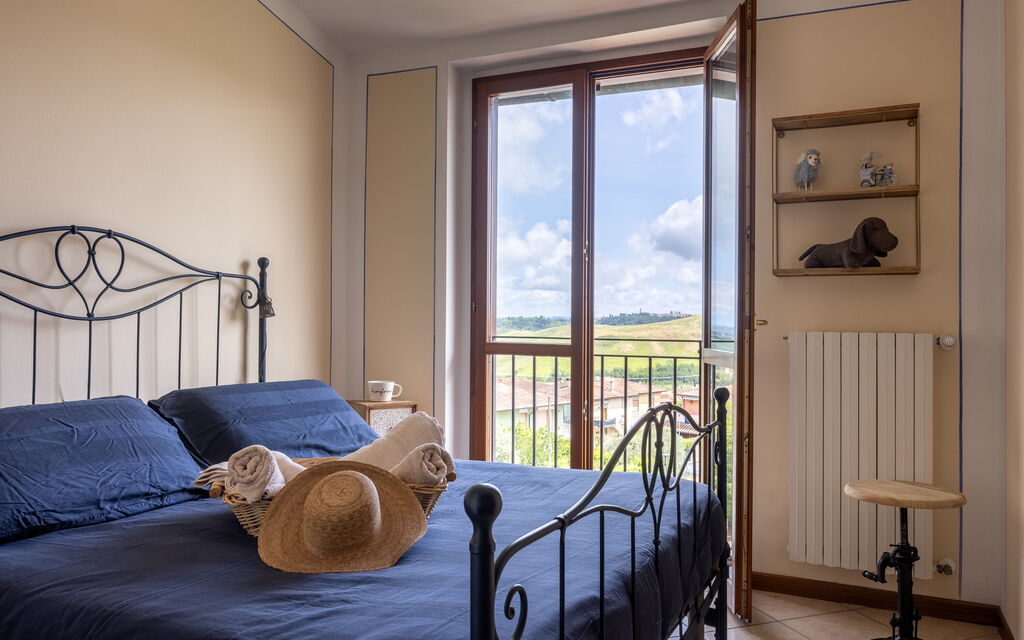 Terrazza sulla Luna, Casciana Terme: Autumn, Bedroom, Spring, Summer