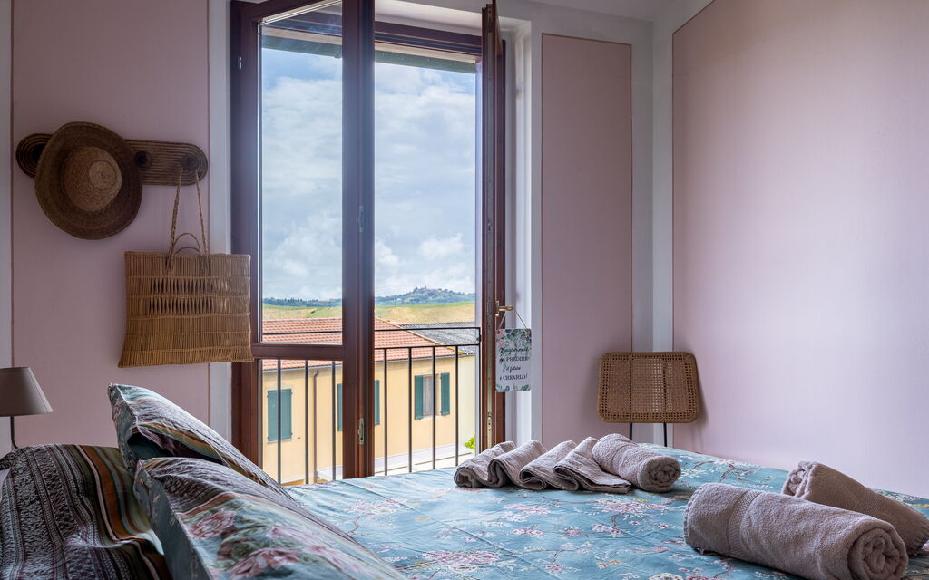 Terrazza sulla Luna, Casciana Terme: Autumn, Bedroom, Spring, Summer