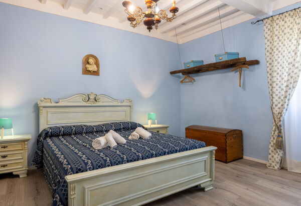 Il Cipresso, Casa dei Nonni, Cortona: Autumn, Bedroom, Spring, Summer