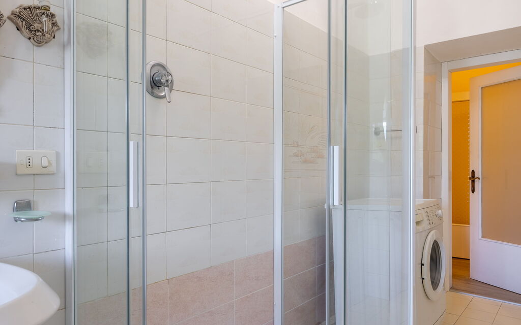 Il Cipresso, Casa dei Nonni, Cortona: Autumn, Bathroom, Spring, Summer