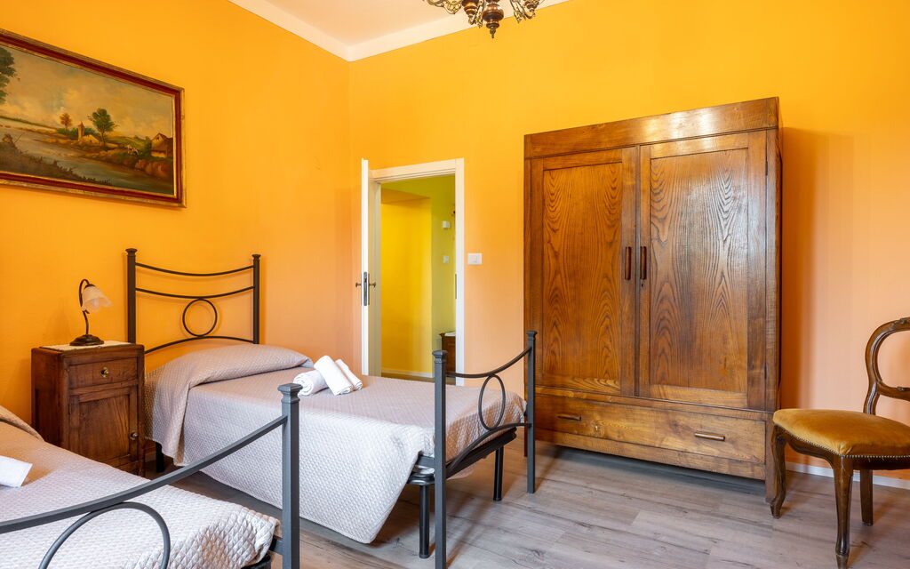 Il Cipresso, Casa dei Nonni, Cortona: Autumn, Bedroom, Spring, Summer