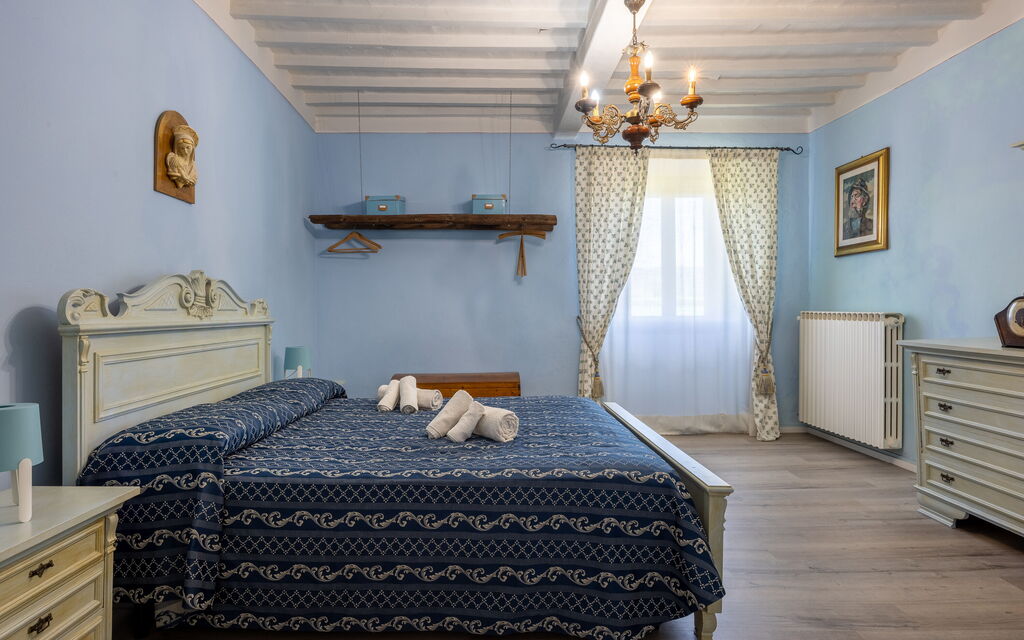 Il Cipresso, Casa dei Nonni, Cortona: Autumn, Bedroom, Spring, Summer