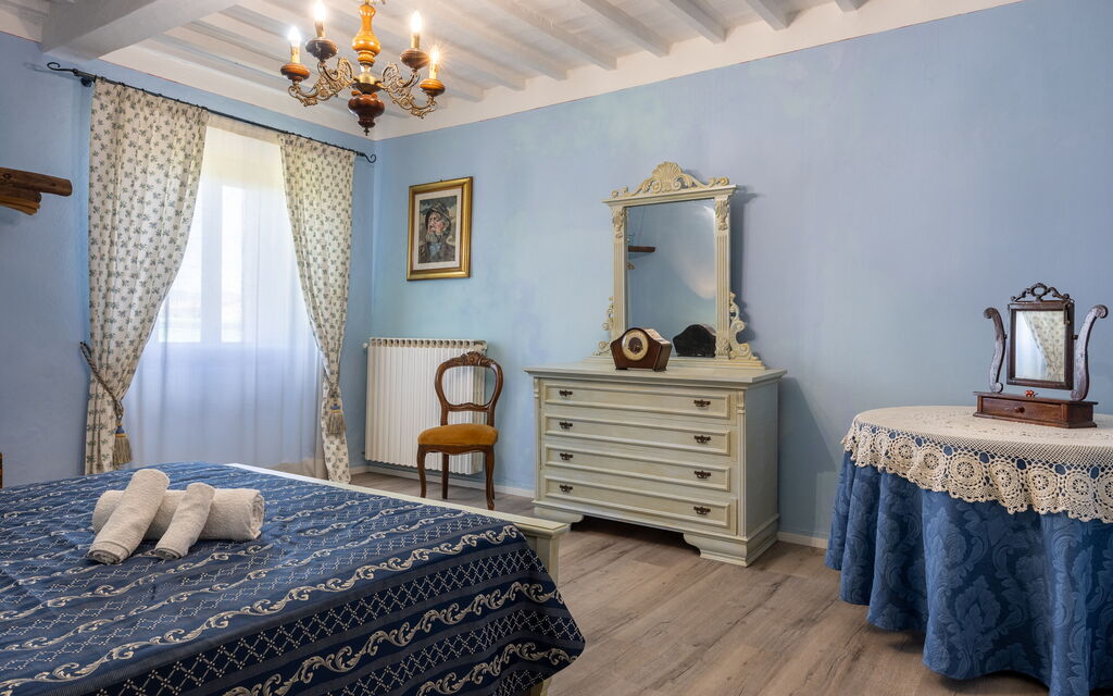 Il Cipresso, Casa dei Nonni, Cortona: Autumn, Bedroom, Spring, Summer