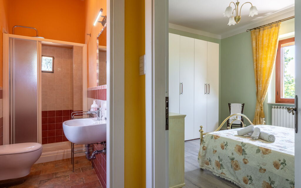 Il Cipresso, Casa dei Nonni, Cortona: Autumn, Bathroom, Spring, Summer