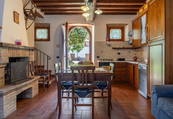 Il Cipresso, Casa Lucia, Cortona: Autumn, Kitchen, Living Room, Spring, Summer