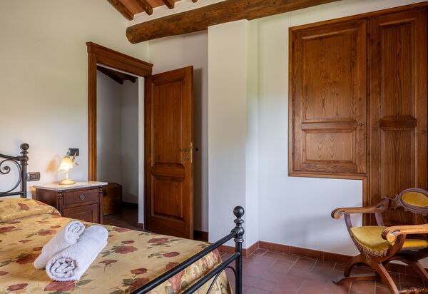 Il Cipresso, Casa Lucia, Cortona: Autumn, Bedroom, Spring, Summer