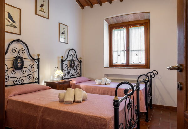 Il Cipresso, Casa Lucia, Cortona: Autumn, Bedroom, Spring, Summer