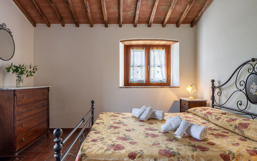 Il Cipresso, Casa Lucia, Cortona: Autumn, Bedroom, Spring, Summer