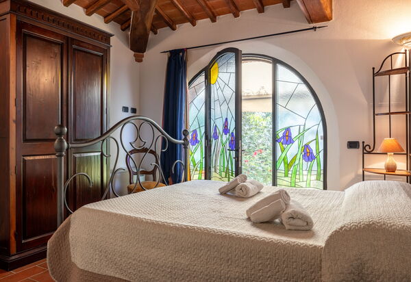 Il Cipresso, Casa Martina, Cortona: Autumn, Bedroom, Spring, Summer