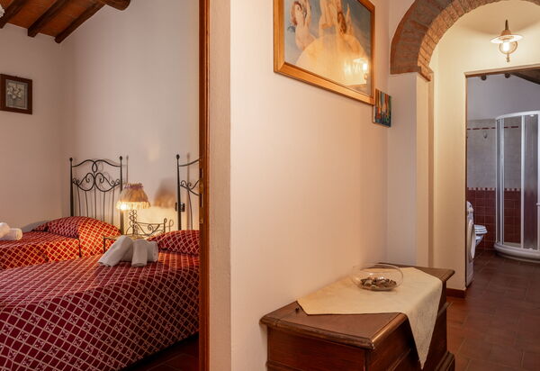 Il Cipresso, Casa Martina, Cortona: Autumn, Bedroom, Spring, Summer