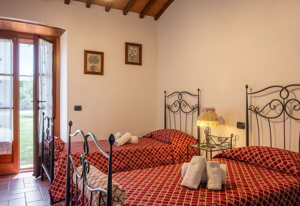 Il Cipresso, Casa Martina, Cortona: Autumn, Bedroom, Spring, Summer