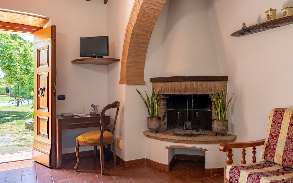 Il Cipresso, Casa Martina, Cortona: Autumn, Living Room, Spring, Summer