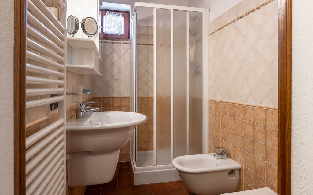 Il Cipresso, Casa Martina, Cortona: Autumn, Bathroom, Spring, Summer