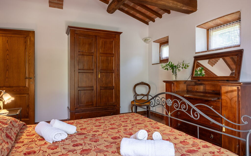 Il Cipresso, Casa Martina, Cortona: Autumn, Bedroom, Spring, Summer