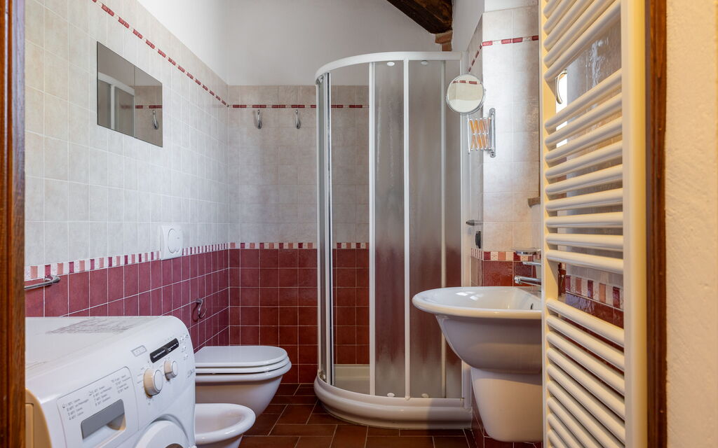 Il Cipresso, Casa Martina, Cortona: Autumn, Bathroom, Spring, Summer