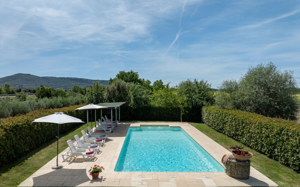 Il Cipresso, Casa Martina, Cortona: Autumn, Pool, Spring, Summer