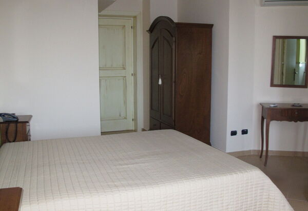 Casale dei Ciliegi: Autumn, Bedroom, Spring, Summer