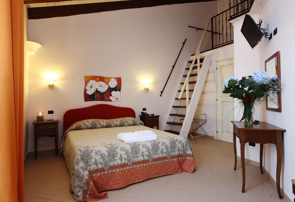 Casale dei Ciliegi: Autumn, Bedroom, Spring, Summer
