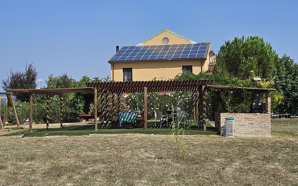 Casale dei Ciliegi: Autumn, Building Exterior, Garden, Outdoor, Spring, Summer, Winter
