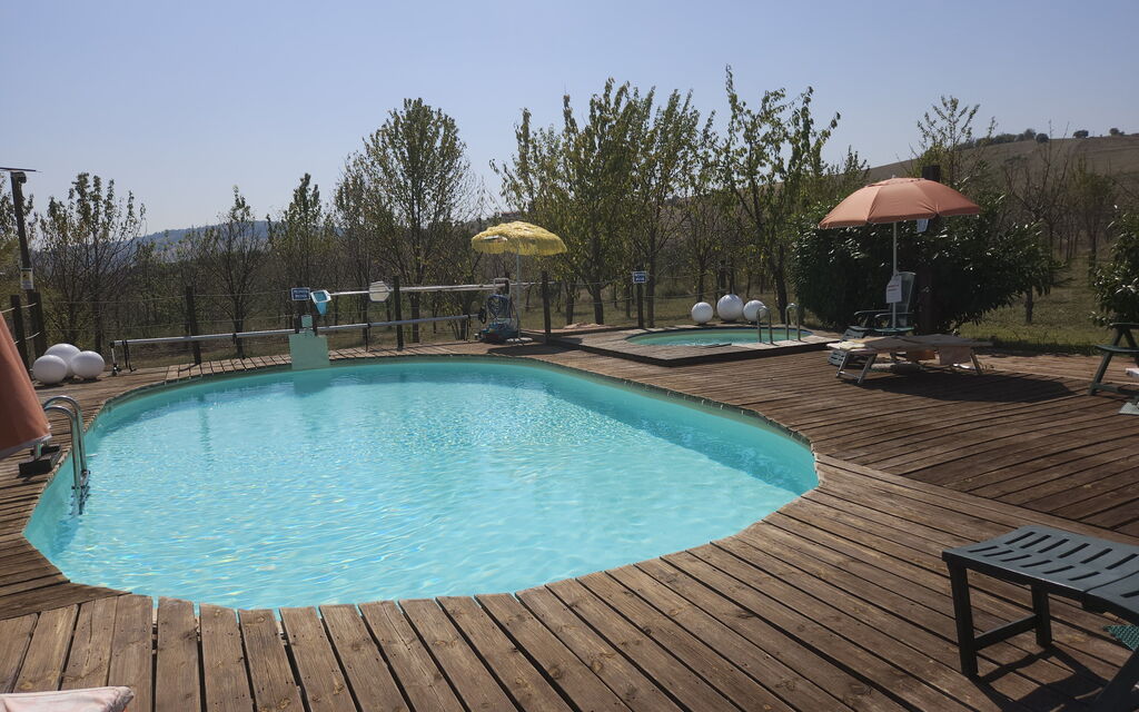 Casale dei Ciliegi: Autumn, Pool, Spring, Summer, Winter