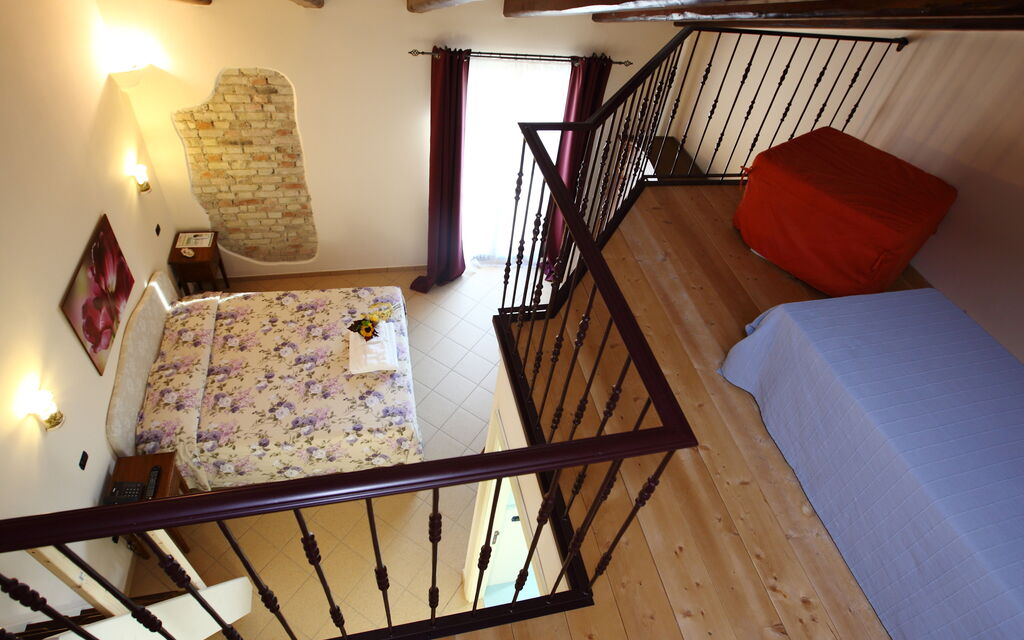 Casale dei Ciliegi: Autumn, Bedroom, Spring, Summer