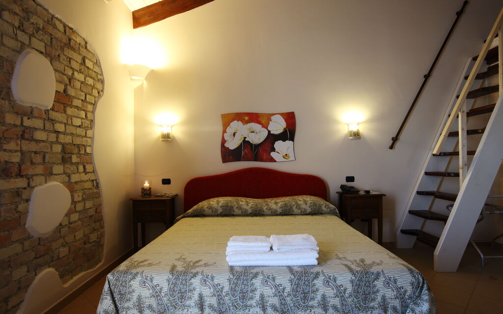 Casale dei Ciliegi: Autumn, Bedroom, Spring, Summer