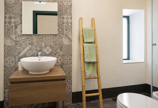 Villa Chiaramonte Gulfi: Autumn, Bathroom, Spring, Summer