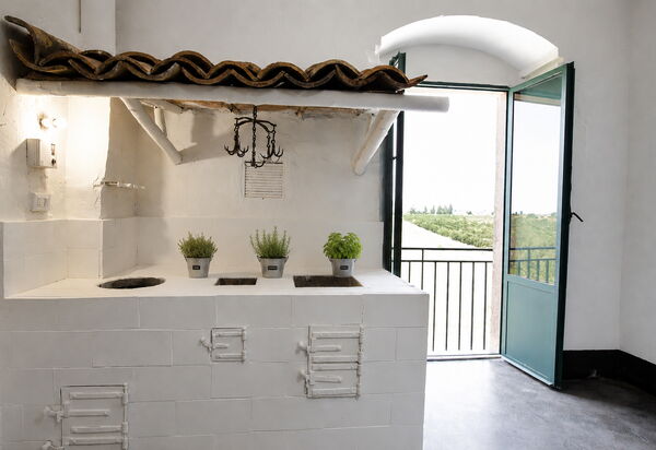 Villa Chiaramonte Gulfi: Autumn, Kitchen, Spring, Summer