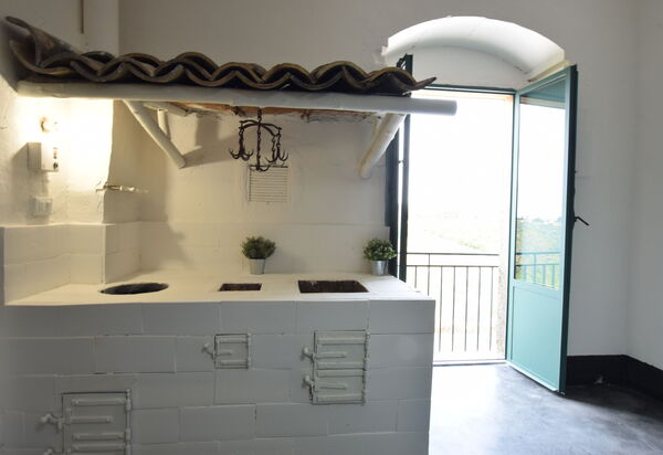 Villa Chiaramonte Gulfi: Autumn, Kitchen, Spring, Summer