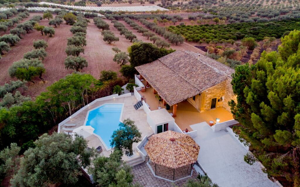Villa Chiaramonte Gulfi: Autunno, Balcone / Terrazza / Patio, Estate, Giardino, Piscina, Primavera
