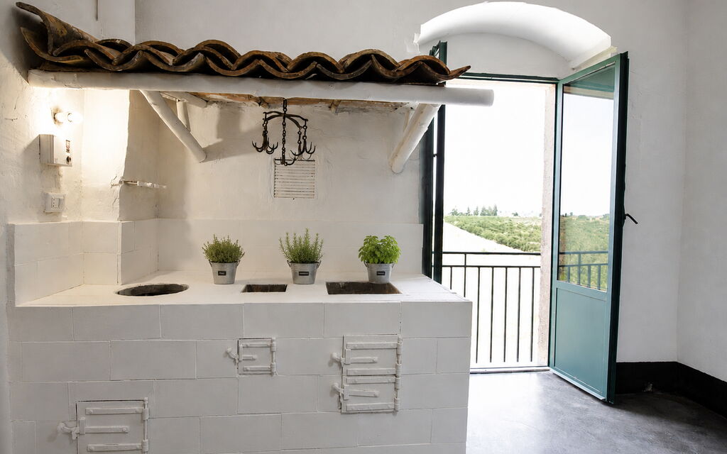 Villa Chiaramonte Gulfi: Autumn, Kitchen, Spring, Summer