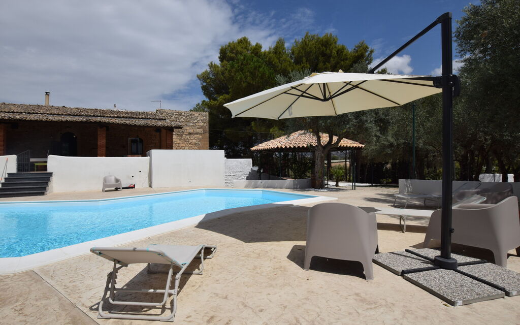 Villa Chiaramonte Gulfi: Autunno, Estate, Piscina, Primavera