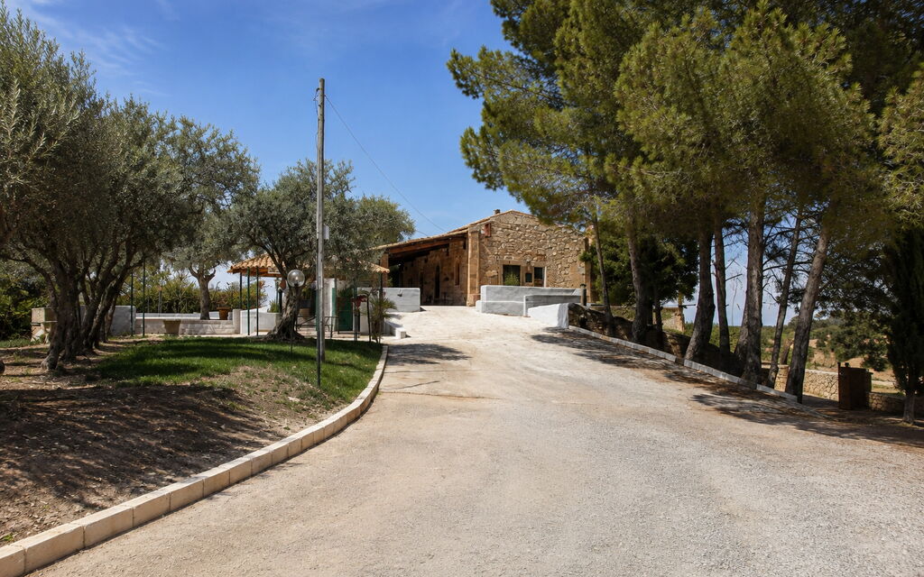 Villa Chiaramonte Gulfi: Autumn, Garden, Spring, Summer