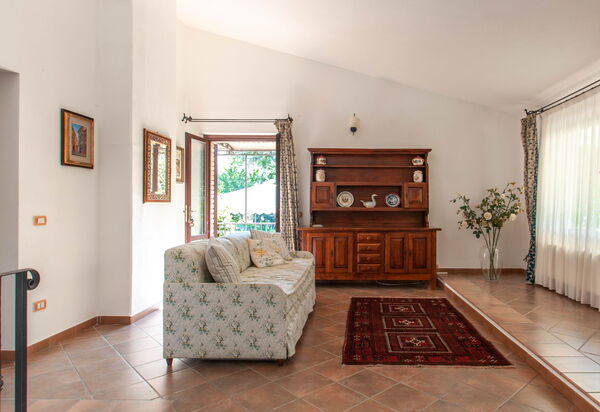 House in the Woods, Pool and Relax in Umbria: Autumn, Living Room, Spring, Summer