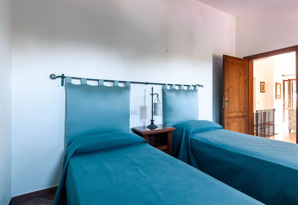 House in the Woods, Pool and Relax in Umbria: Autumn, Bedroom, Spring, Summer