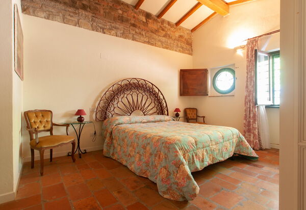 House in the Woods, Pool and Relax in Umbria: Autumn, Bedroom, Spring, Summer
