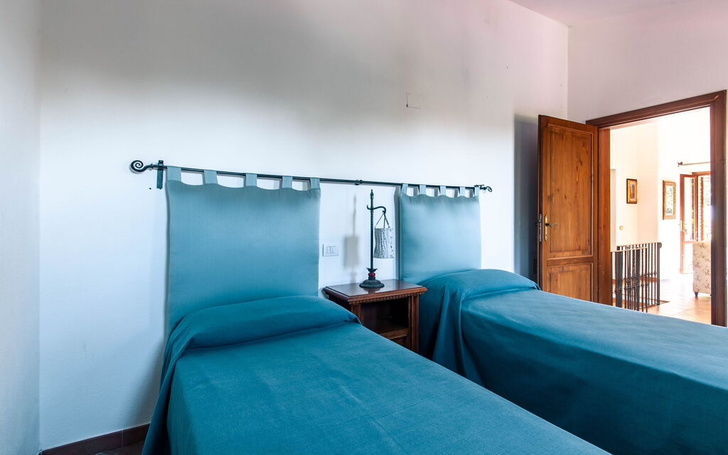 House in the Woods, Pool and Relax in Umbria: Autumn, Bedroom, Spring, Summer