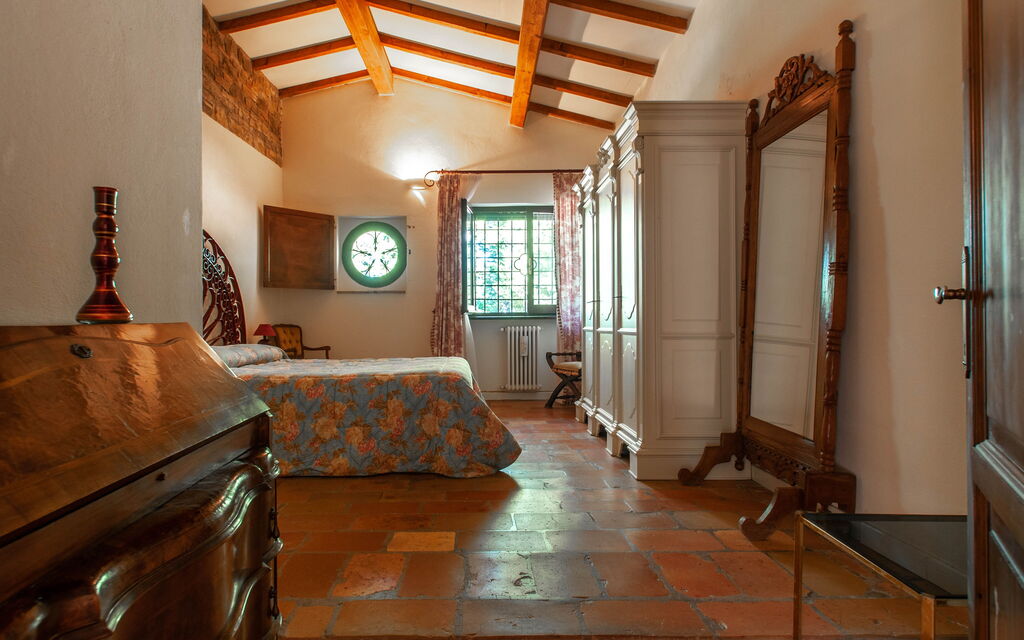House in the Woods, Pool and Relax in Umbria: Autumn, Bedroom, Spring, Summer