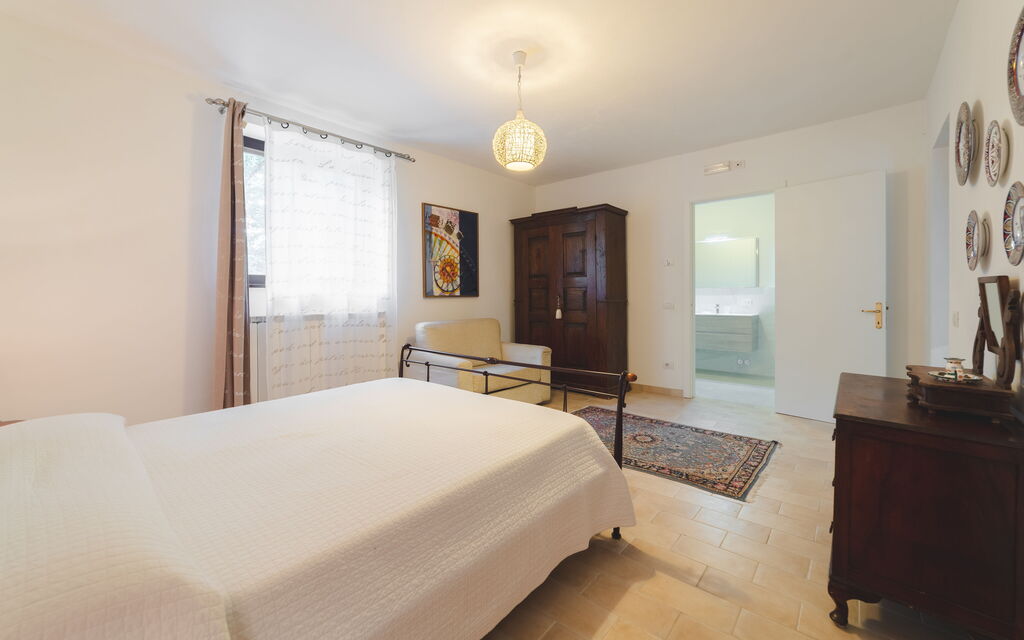 House in the Woods, Pool and Relax in Umbria: Autumn, Bedroom, Spring, Summer