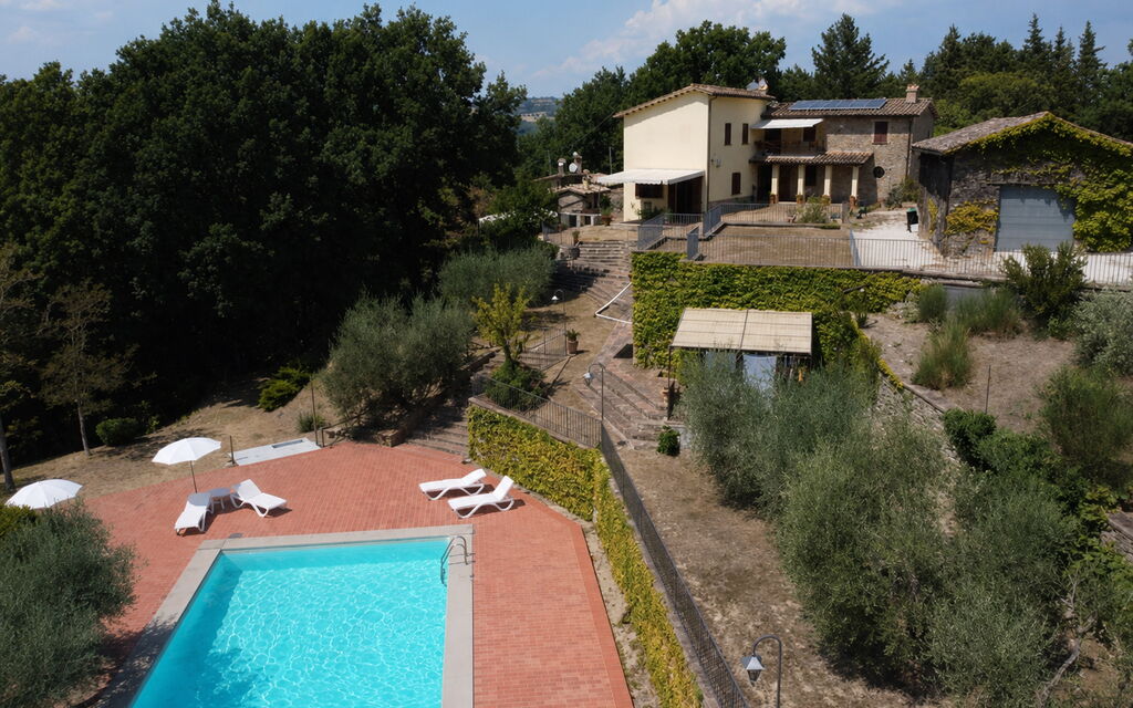 House in the Woods, Pool and Relax in Umbria: Autumn, Pool, Spring, Summer