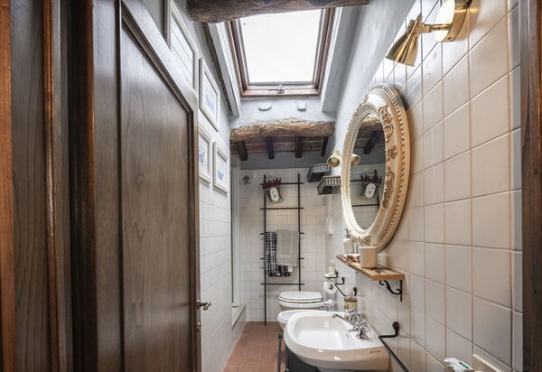 La Casa del Grillo Parlante: Autumn, Bathroom, Spring, Summer