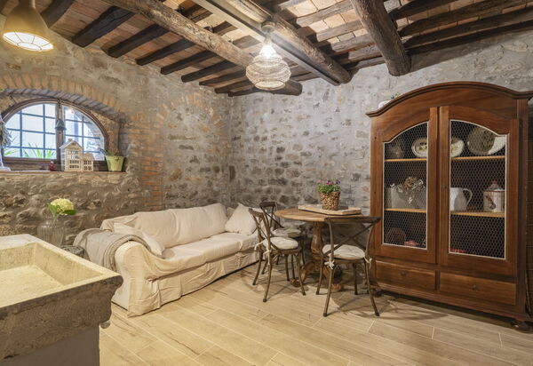 La Casa del Grillo Parlante: Autumn, Living Room, Spring, Summer