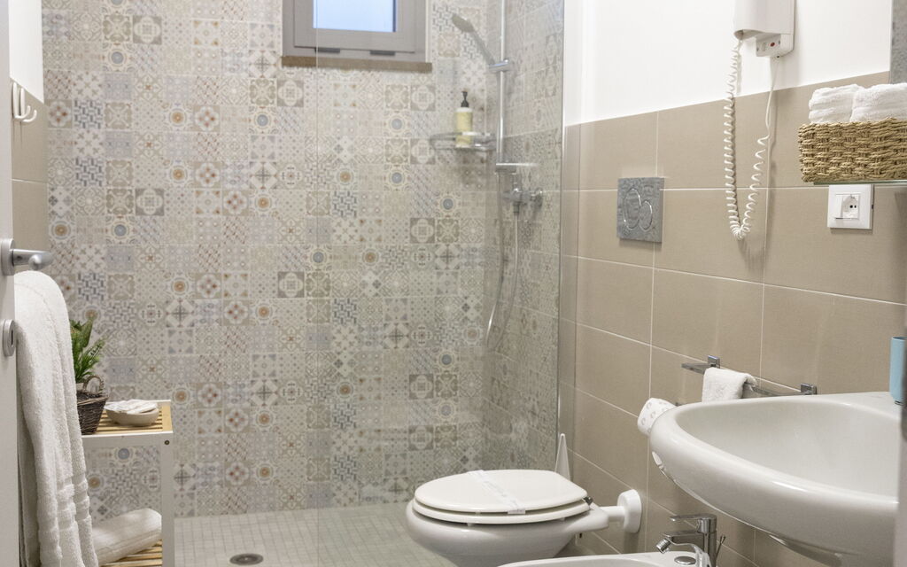 Baia di Tempsa Beach and Sea - : Autumn, Bathroom, Spring, Summer