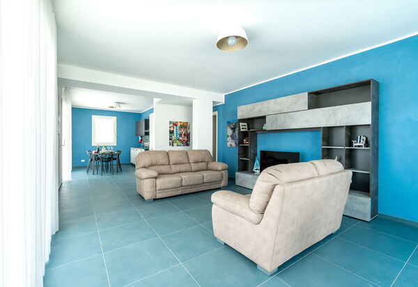 A Casa di Chica: Autumn, Kitchen, Living Room, Spring, Summer