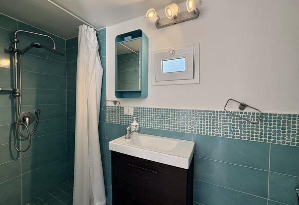Punta Braccetto Fronte Mare: Autumn, Bathroom, Spring, Summer