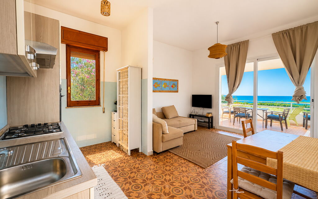 Punta Braccetto Fronte Mare: Autunno, Cucina, Estate, Primavera, Soggiorno