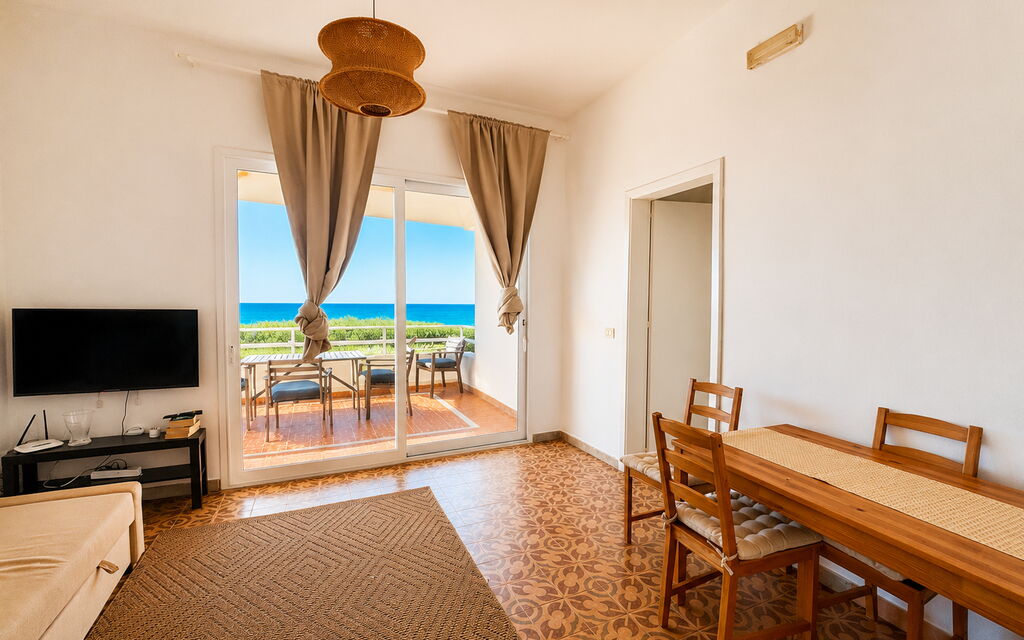Punta Braccetto Fronte Mare: Autunno, Cucina, Estate, Primavera, Soggiorno