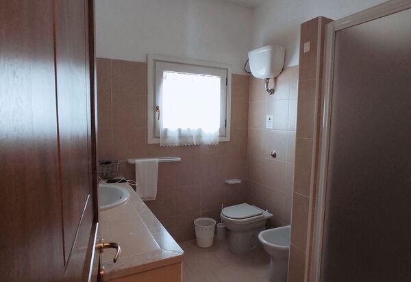 Villa Vignola: Autumn, Bathroom, Spring, Summer